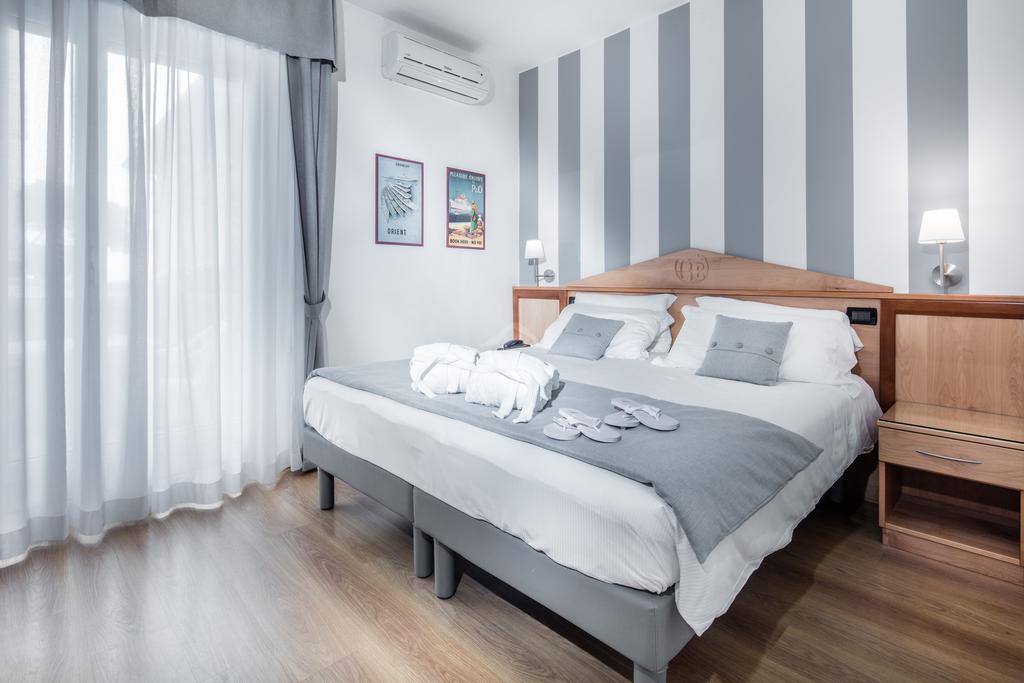 Hotel Bellavista Lignano Sabbiadoro Ngoại thất bức ảnh